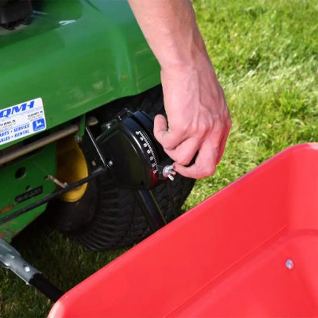 Earthway broadcast tow behind seed & fertiliser spreader 36kg