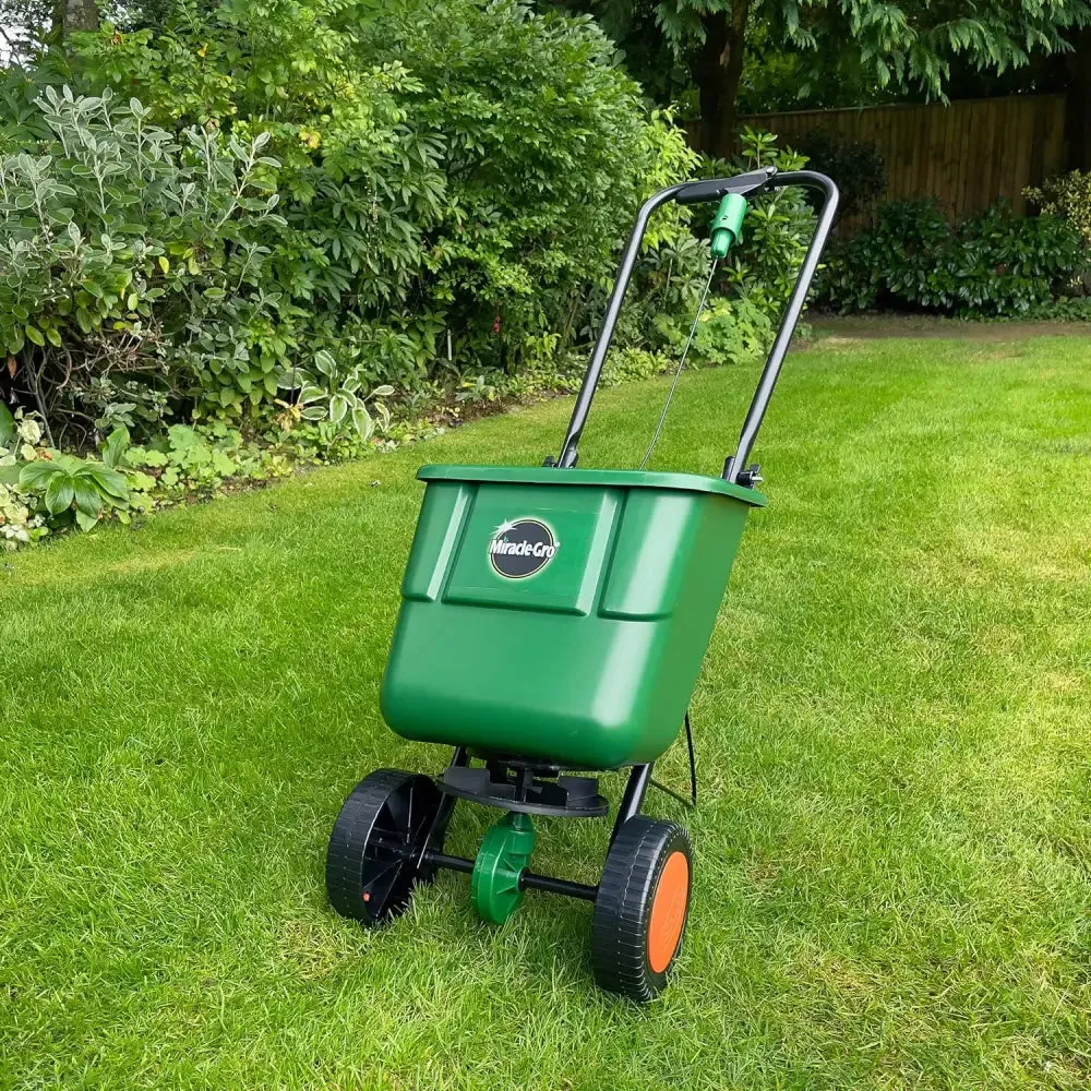 Evergreen Miracle-Gro Rotary Spreader
