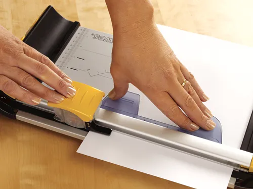 Fellowes Paper Trimmer Model Neutron A4