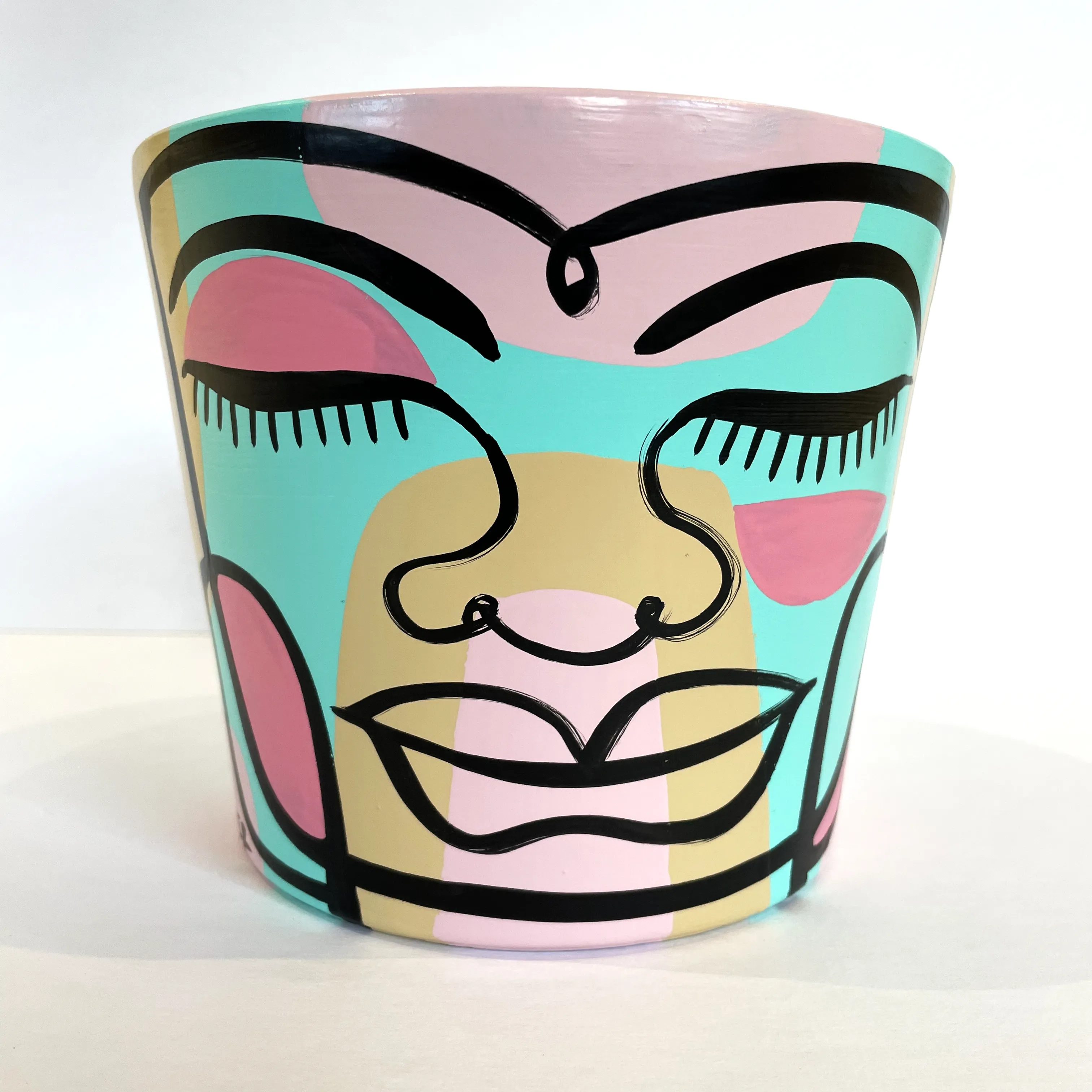 Medium Peace Planter (m76)