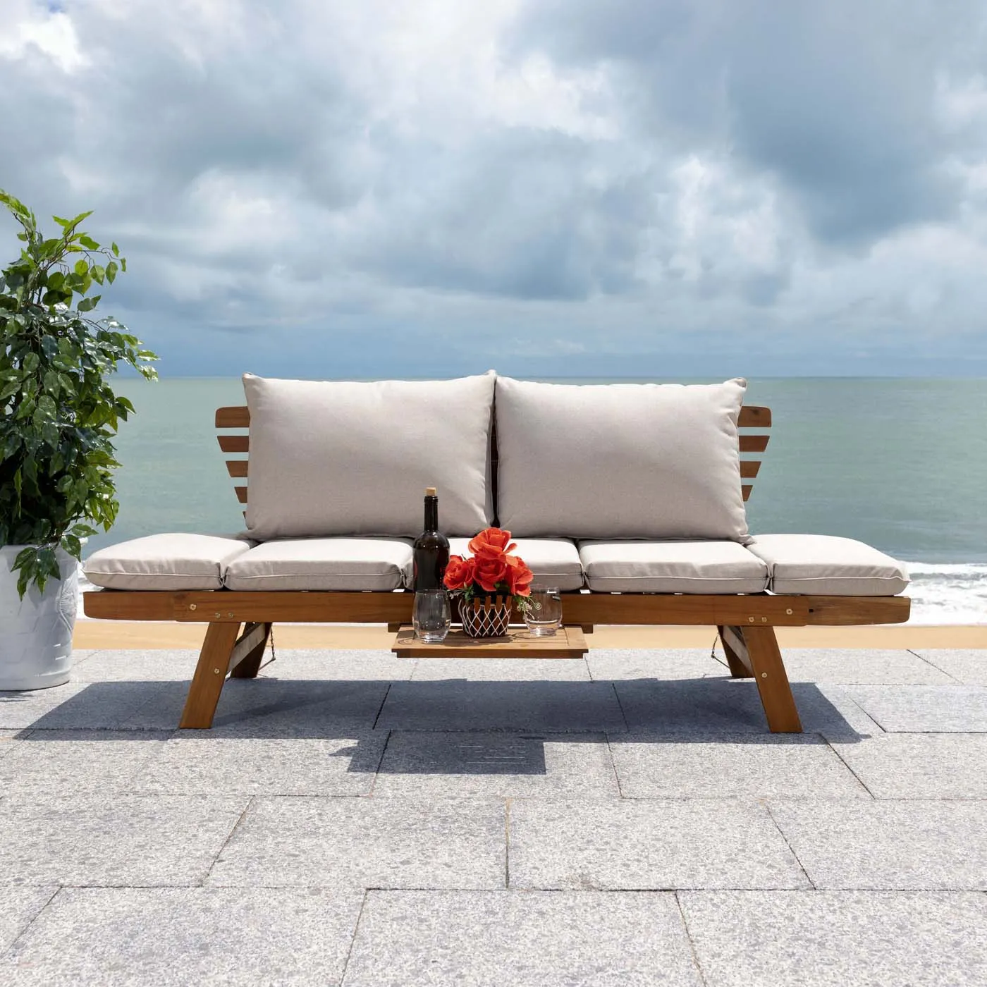Safavieh Emely Outdoor Daybed , PAT7300