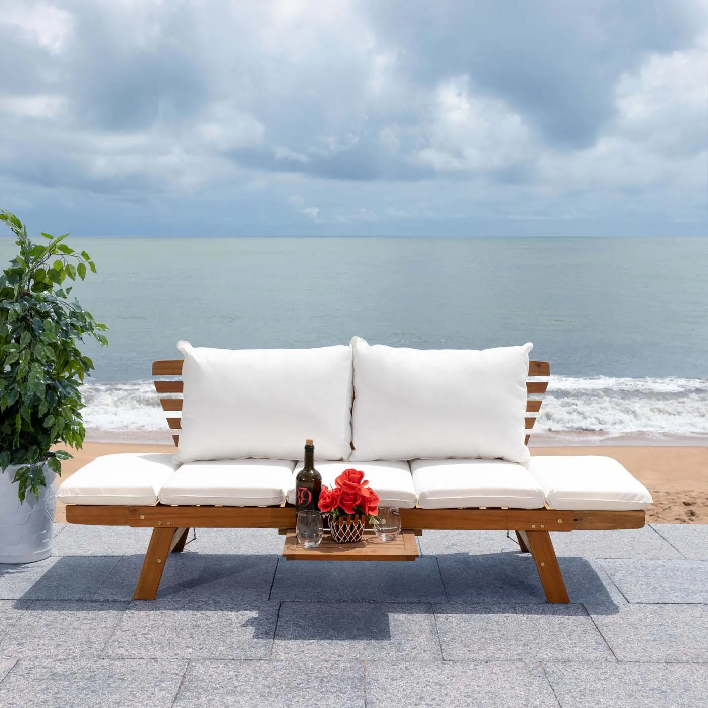 Safavieh Emely Outdoor Daybed , PAT7300
