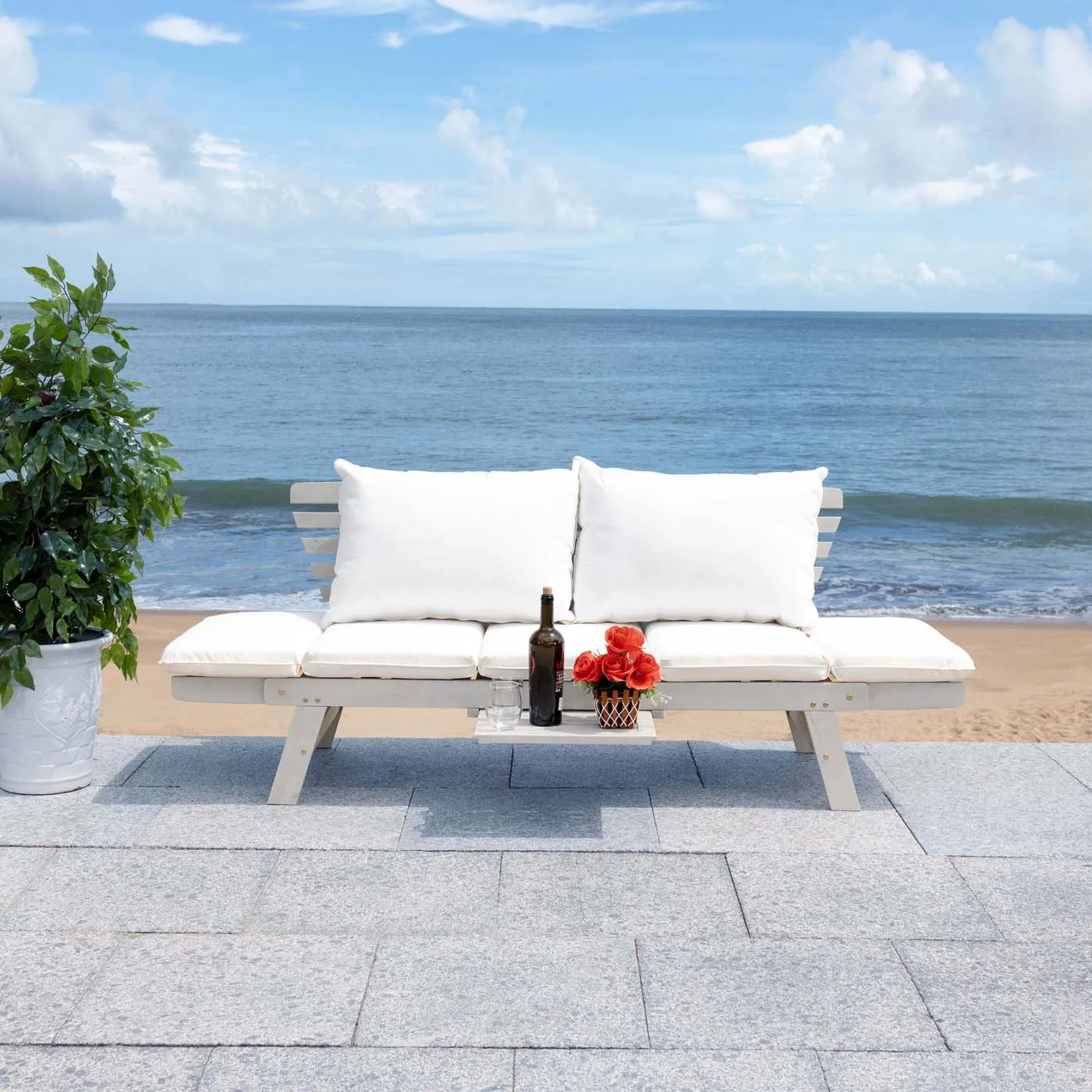 Safavieh Emely Outdoor Daybed , PAT7300