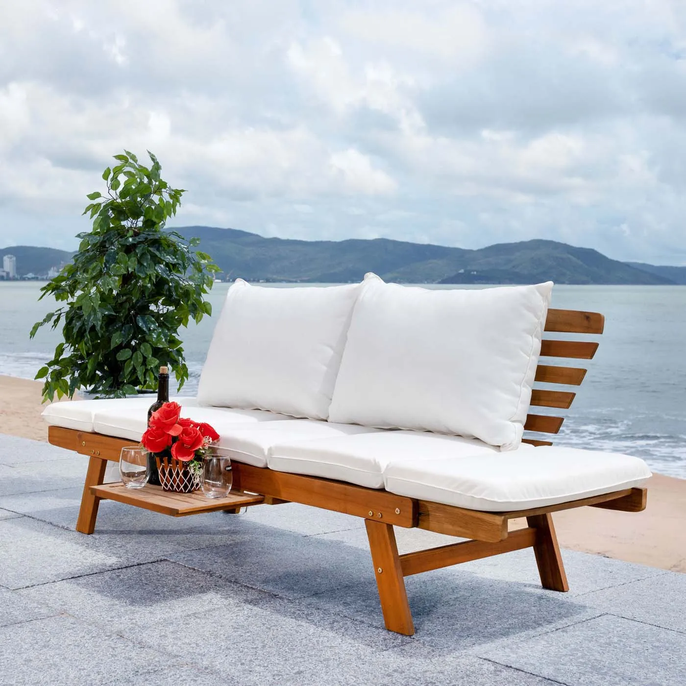Safavieh Emely Outdoor Daybed , PAT7300