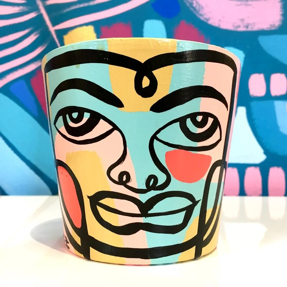 Small Peace Planter (sm23)