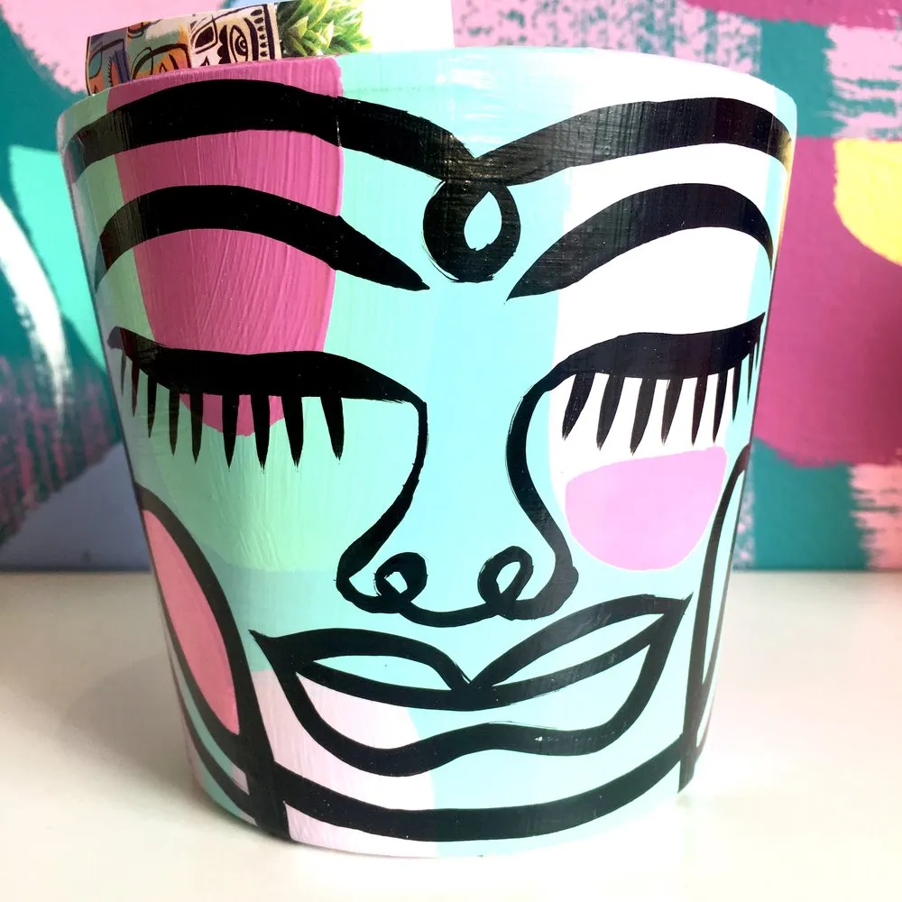 Small Peace Planter (sm29)