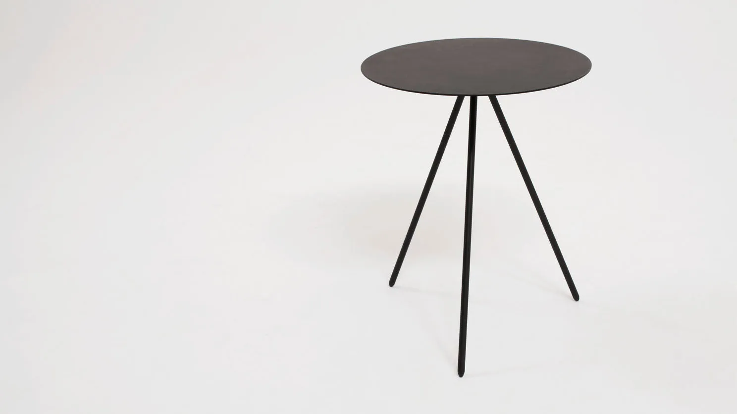 taaj end table