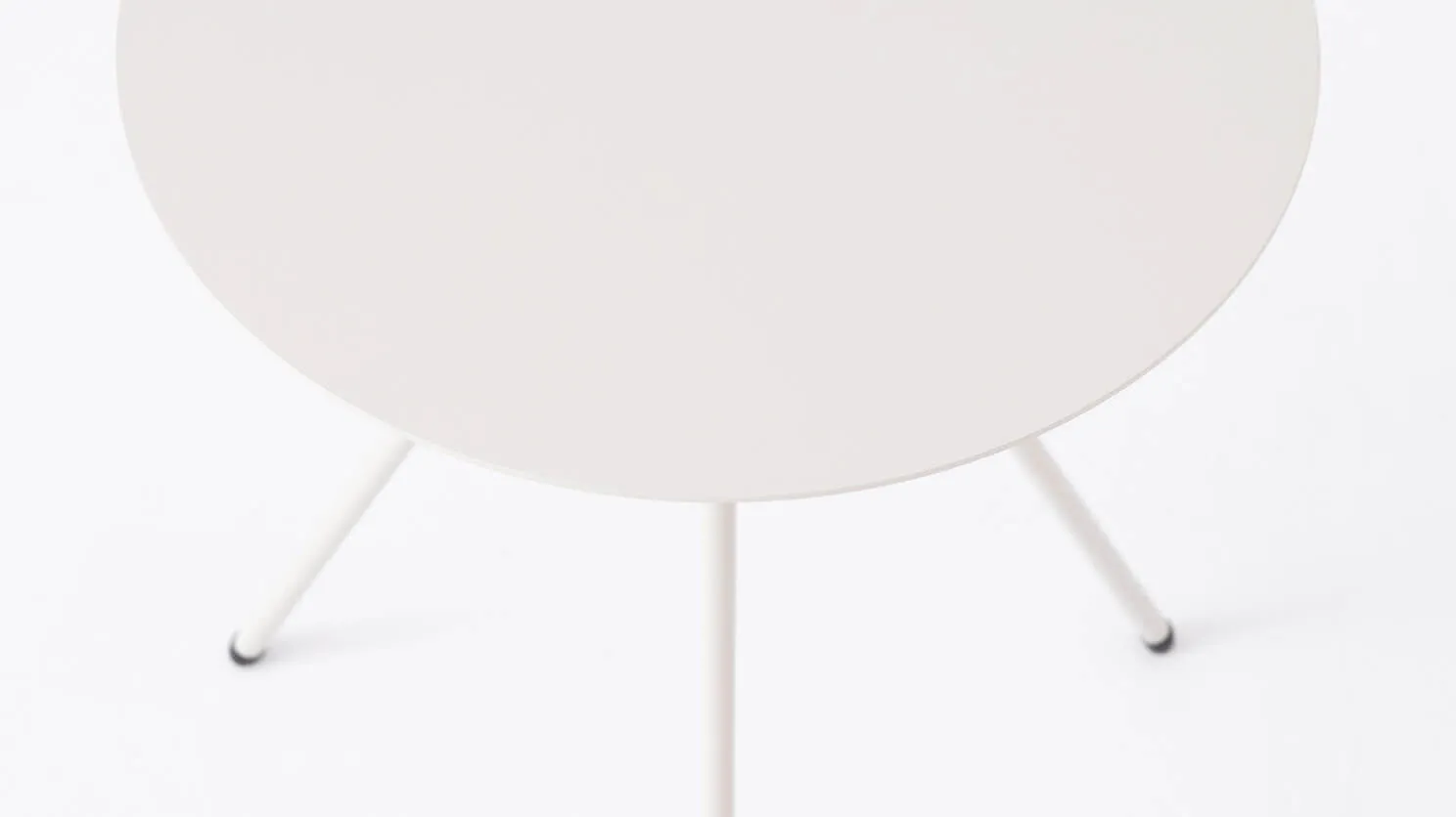 taaj end table
