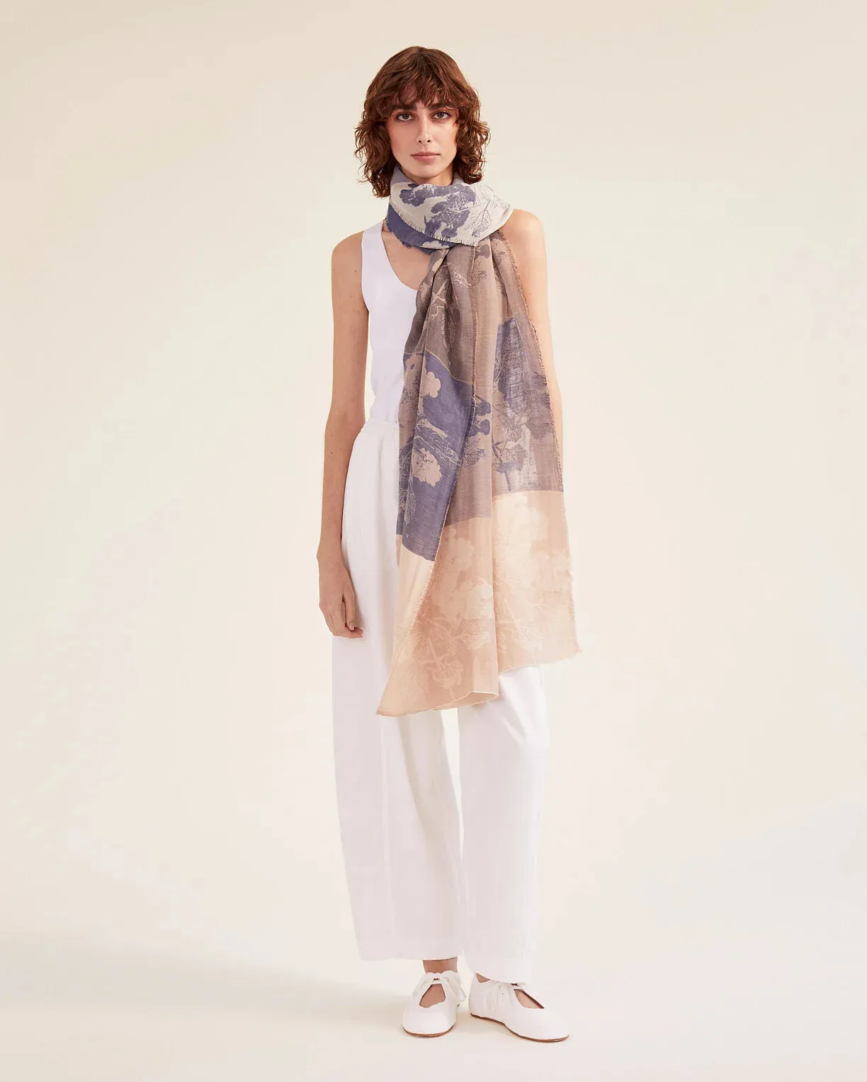 Trait Scarf in Coffee and Haze